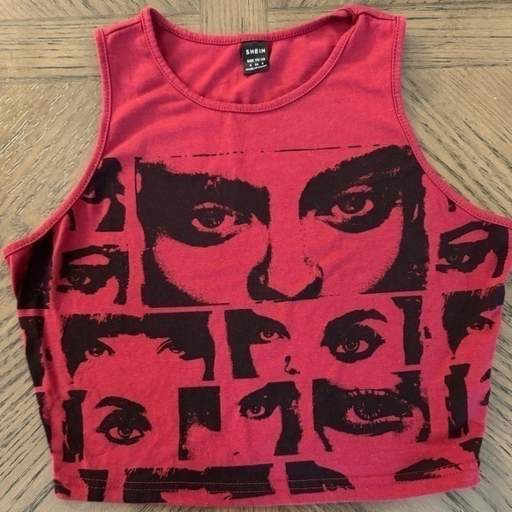 Graphic Crop Top